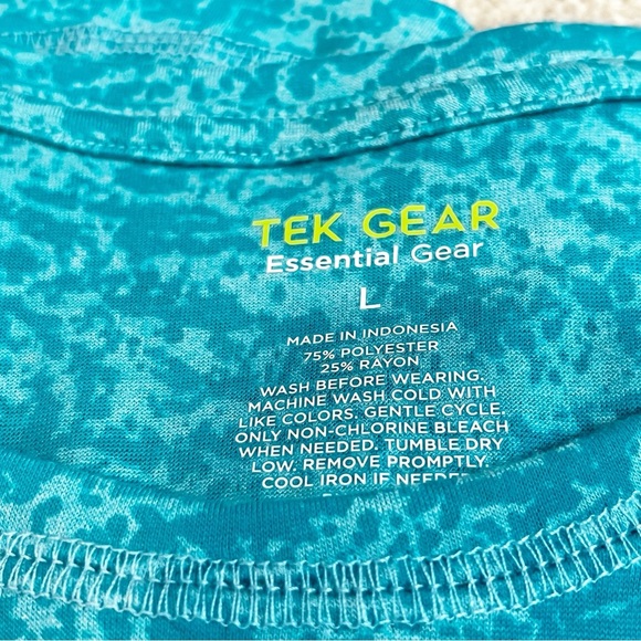Share Tek Gear Women's Essential T-Shirt Raglan Tee Sz L Aqua Burnout White NEW - Picture 3 of 7